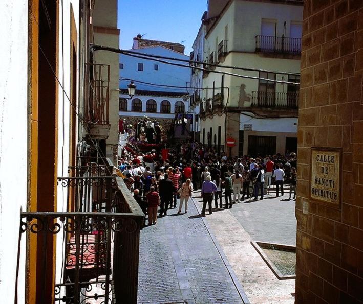 Las Cuatro Esquinas De Caceres Exterior photo